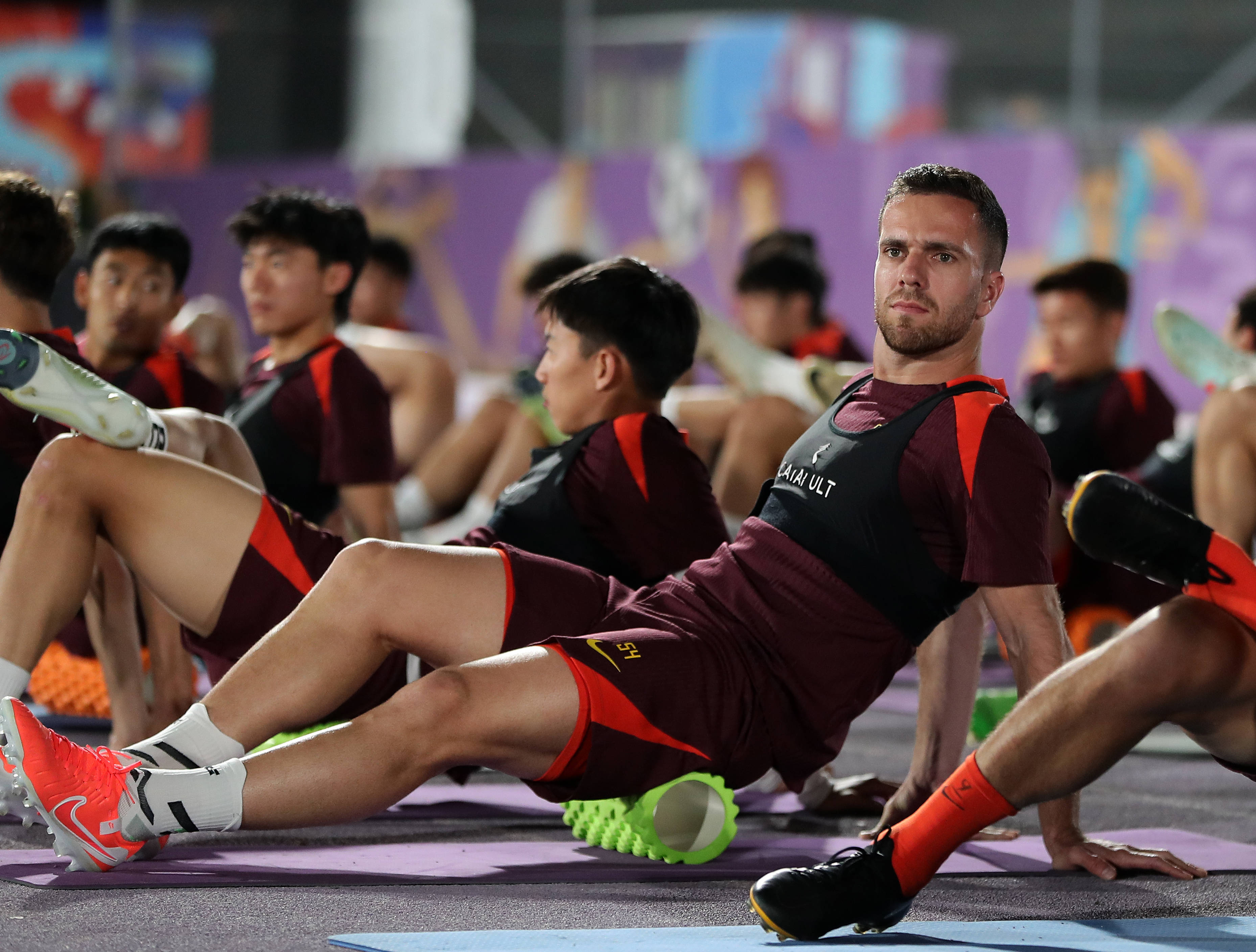 马赛发布备战花絮,国际比赛日复出首秀,荷甲任务艰巨,球队文化再被提及 -开云体育娱乐