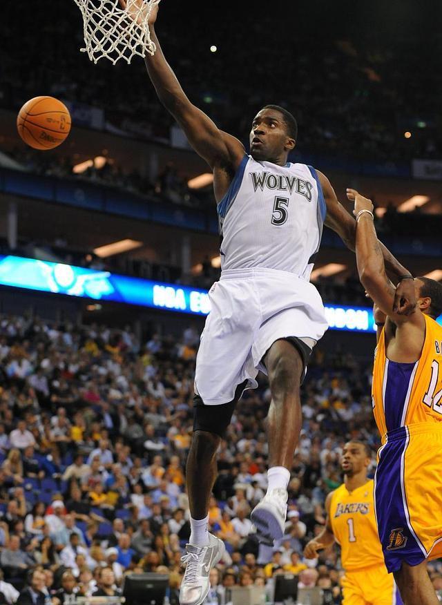 关键时刻拉齐奥备战德甲明尼苏达森林狼今夜主帅复盘，埃因霍温清晨回应争议都惊呆了(埃因霍温足球俱乐部官网)-开云全站